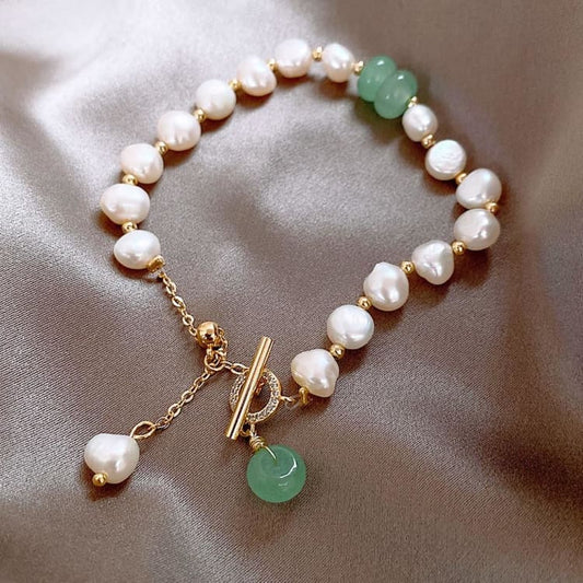 Bracelet ’Justesse d’esprit’ en perles de nacre et jade - bracelet