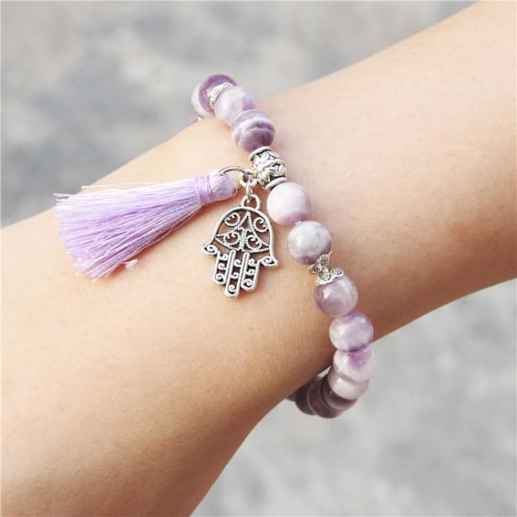 Bracelet ’Main protectrice’ en pierre de cristal d’améthyste - bracelet