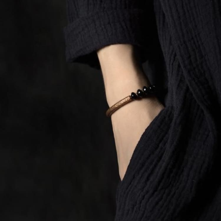 Bracelet Résilience en Cuivre et Onyx - Bracelet avec onyx Image