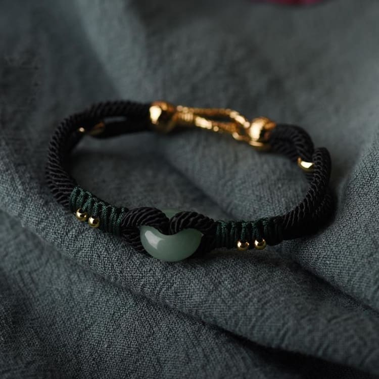 Bracelet Tressé Orné Dun Anneau De Jade - Bracelet