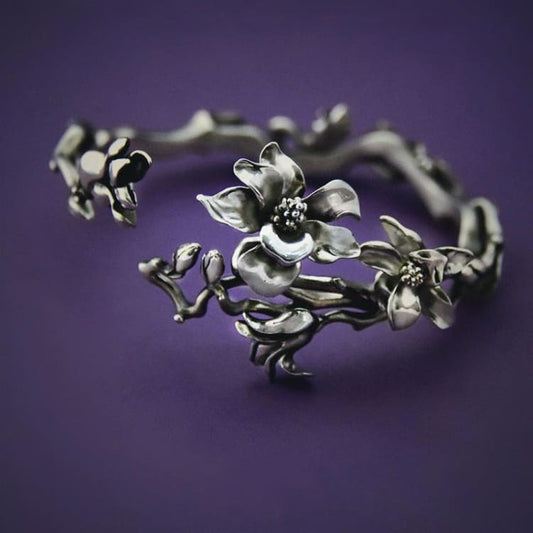 Summer independent design handmade magnolia ladies bracelet exquisite and beautiful fashion silver jewelry