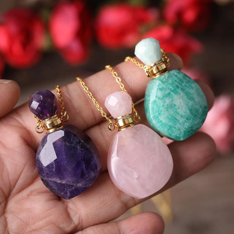 Collier avec pendentif diffuseur de parfum en pierre naturelle - collier Image