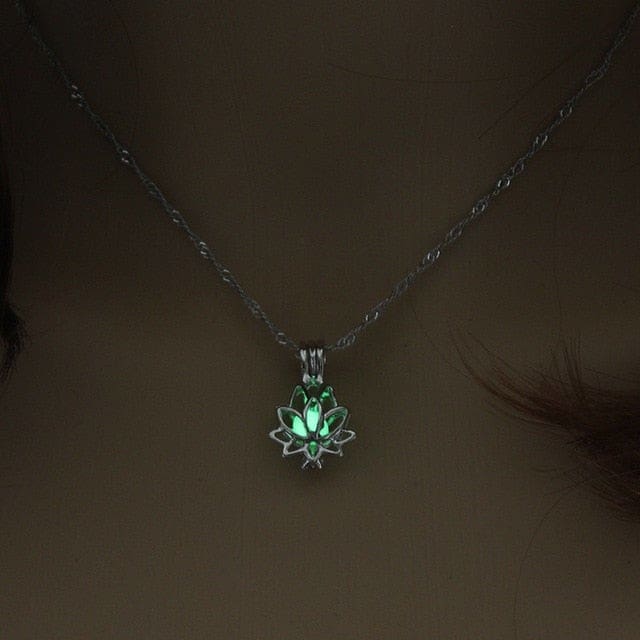 Collier du Lotus lumineux - ’ Le fanal ’ - Vert