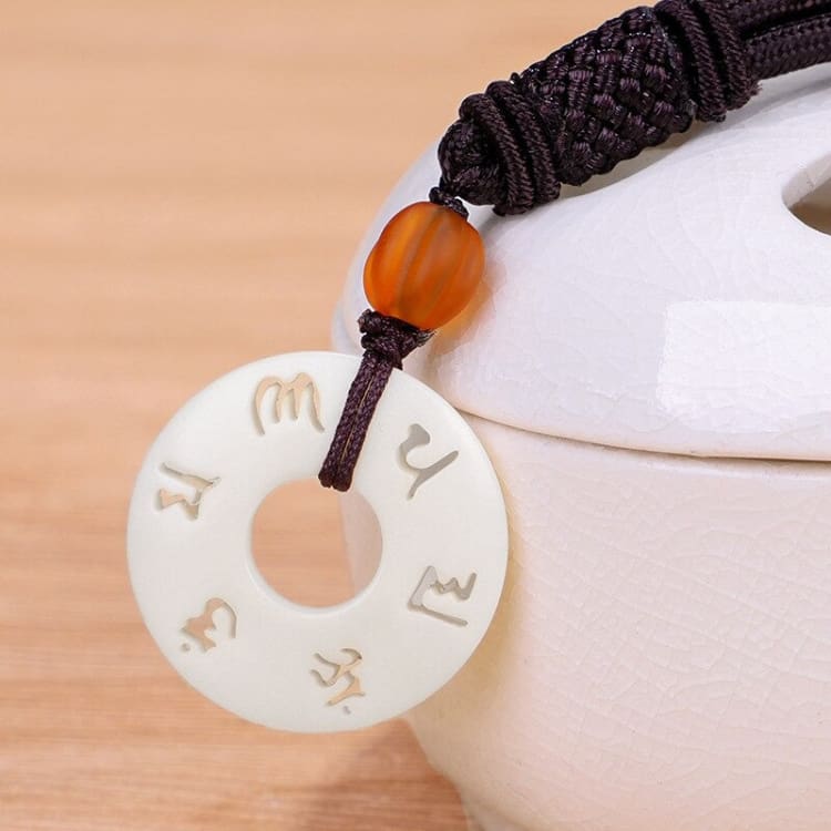 Collier du Mantra des six mots en Ivoire synthétique