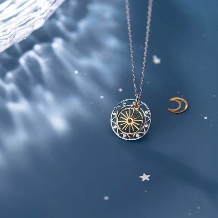 Pendentif du Soleil Eternel
