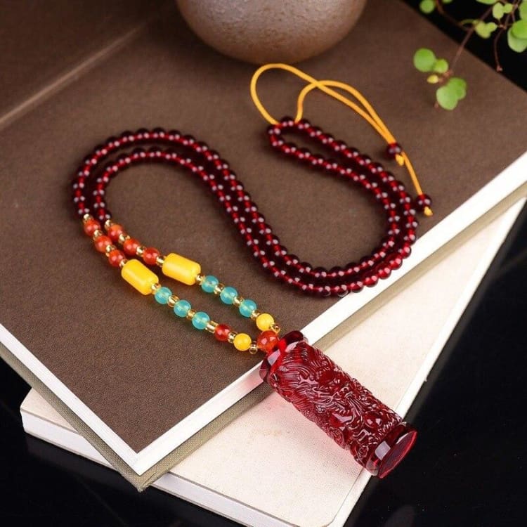 Collier en ambre ’ le porte bonheur ’