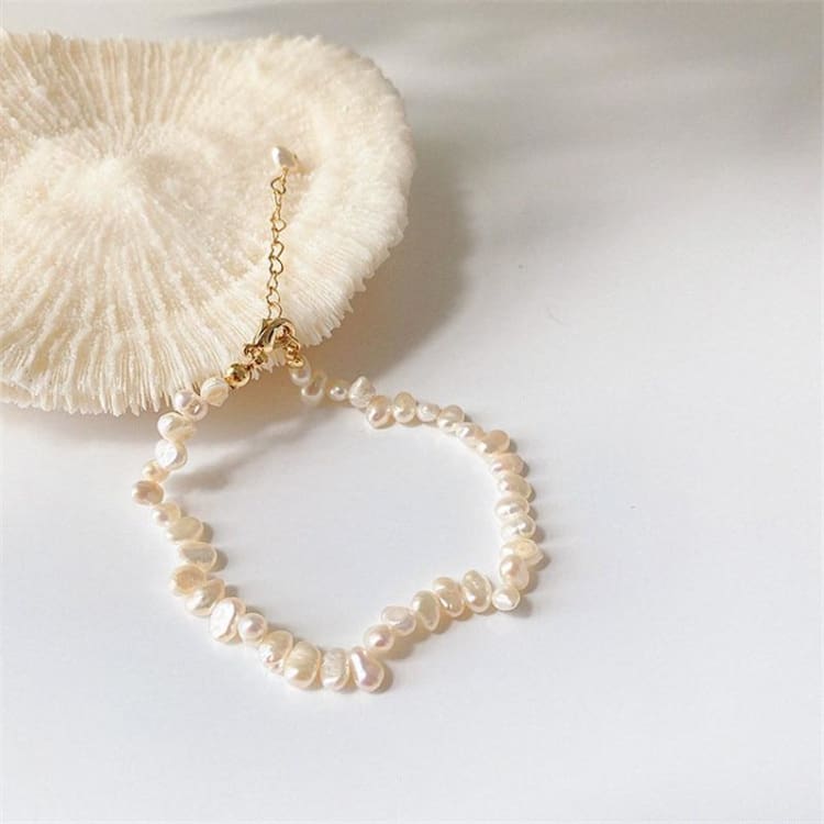 Collier en perles d’eau douce irrégulières