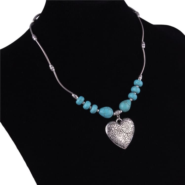 Collier en turquoise - L’amour gravé
