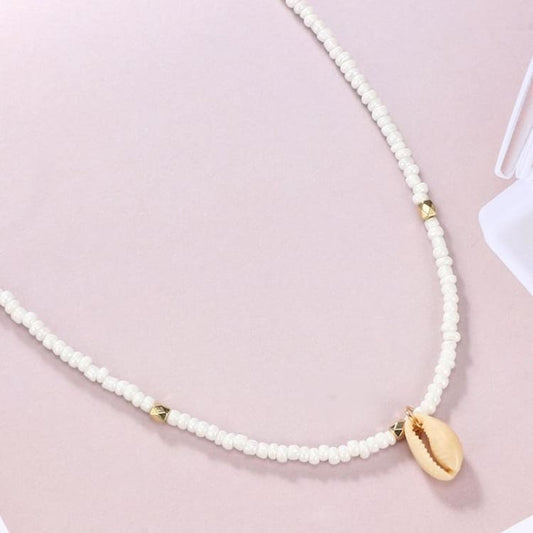 Collier Mère des Eaux en Cauri - collier