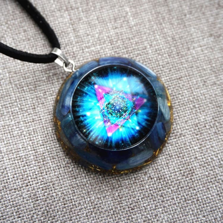 Collier Orgonite ’l’Apelle Céleste’ en Cyanite - Collier