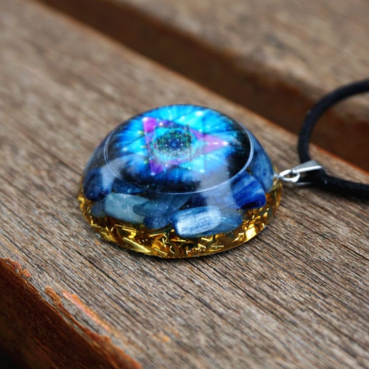 Collier Orgonite ’l’Apelle Céleste’ en Cyanite - Collier