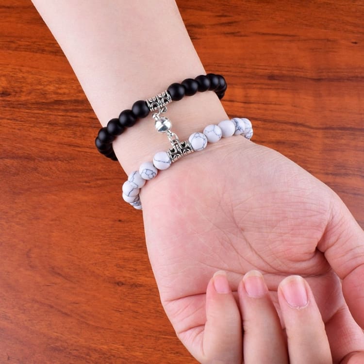 Duo de bracelets pour couples en Howlite et pierre de lave