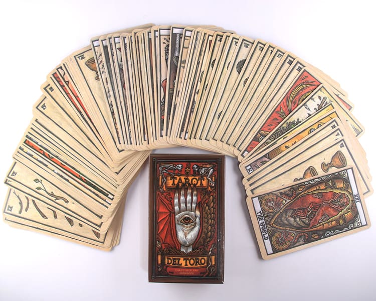 Jeu de tarot 78 cartes en anglais - L’univers de Guillermo Del Toro