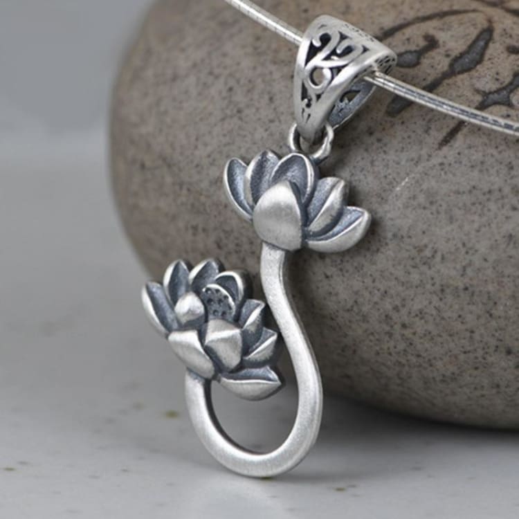 Pendentif Bouddhiste ’Eveil Spirituel’ symbole Fleur de Lotus - pendentif