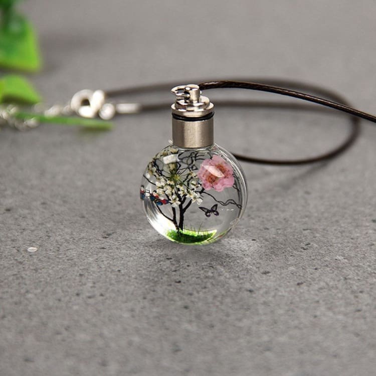 Pendentif ’Capsule de Printemps’ - collier