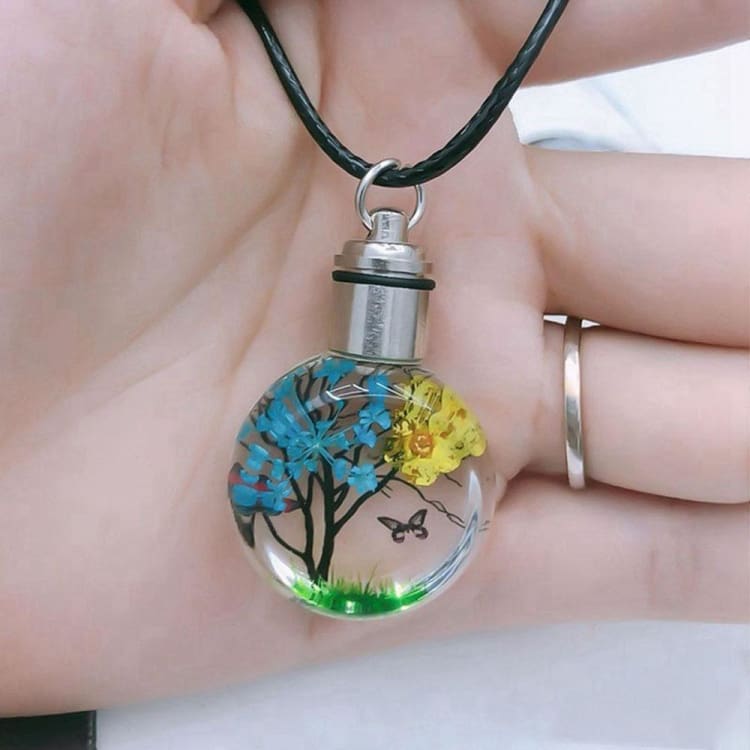 Pendentif ’Capsule de Printemps’ - collier