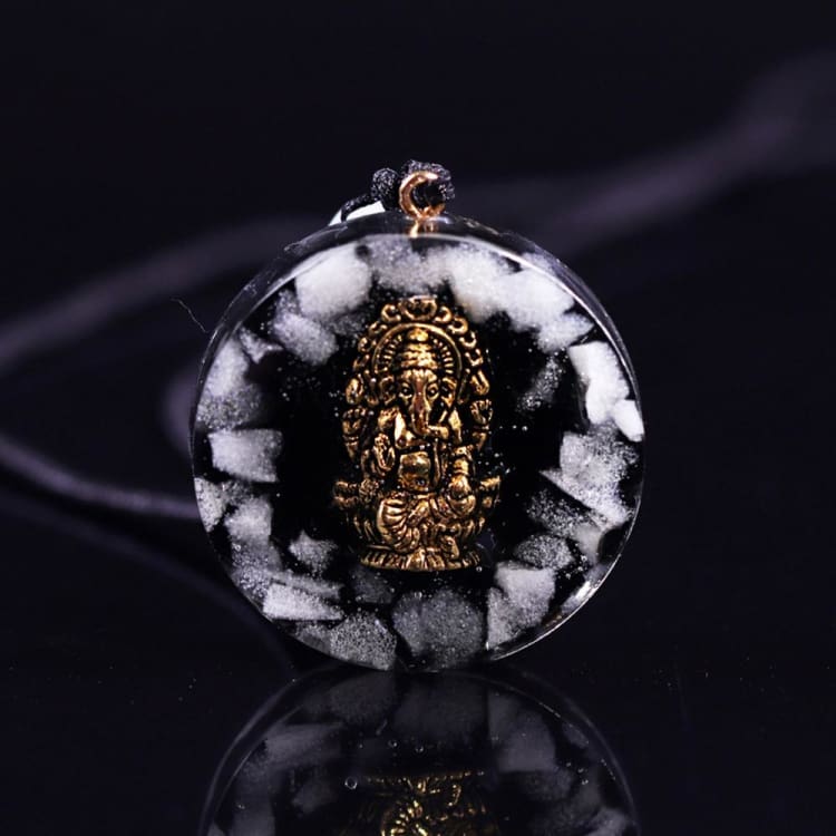Pendentif en Orgonite et Obsidienne du Dieux protecteur. - Collier