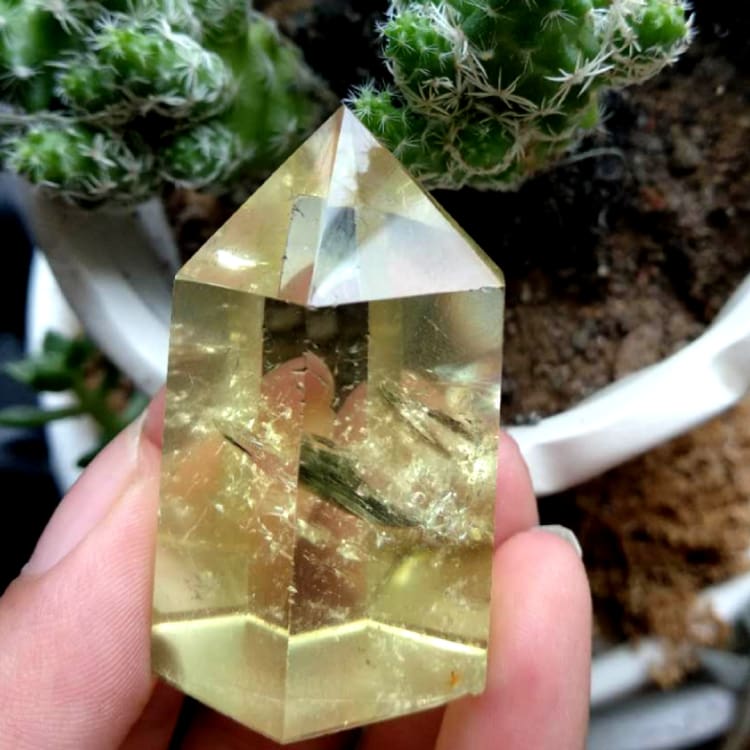 Pointe De Citrine - Pierre