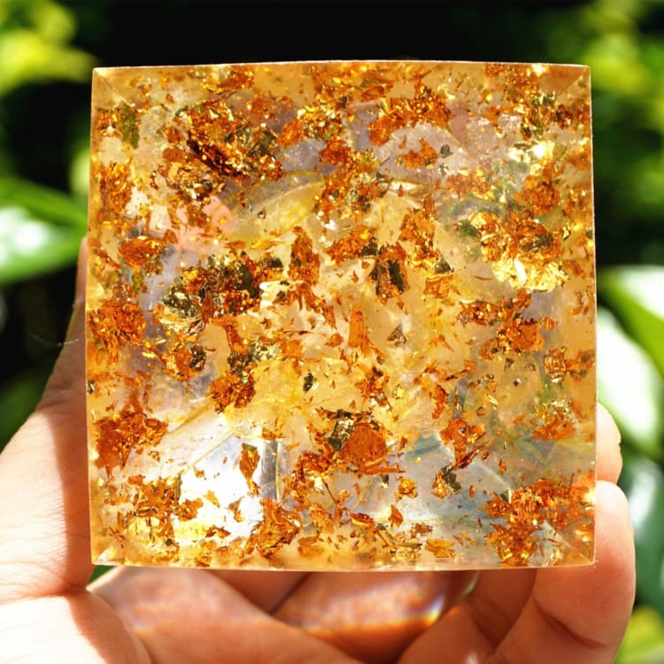 Pyramide du Zodiac en Orgonite symbole du Bélier - Décorations