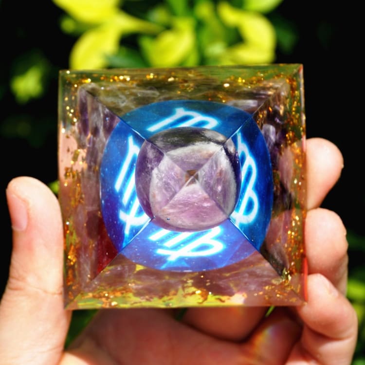 Pyramide du Zodiac en Orgonite symbole de la Vierge
