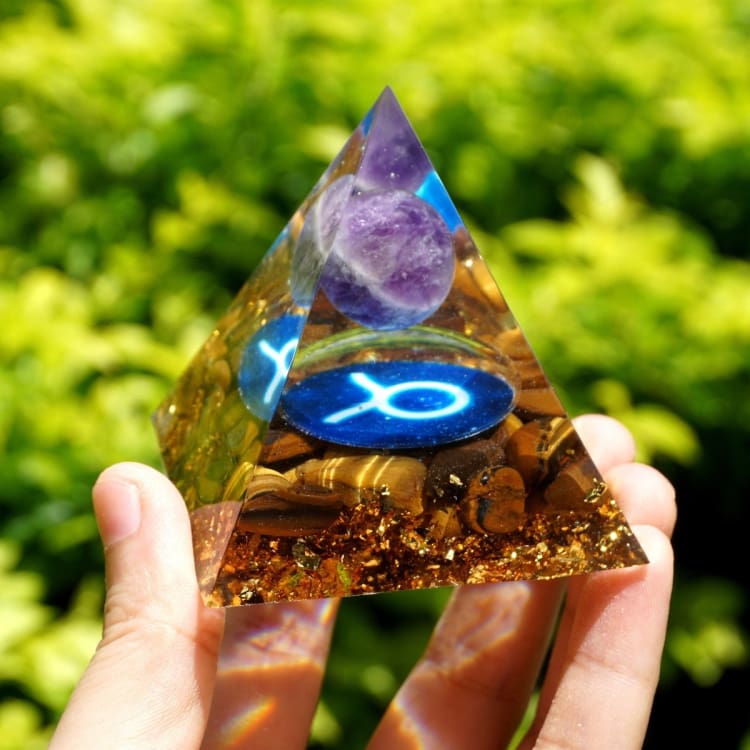 Pyramide du Zodiac en Orgonite symbole du Taureau - Décorations