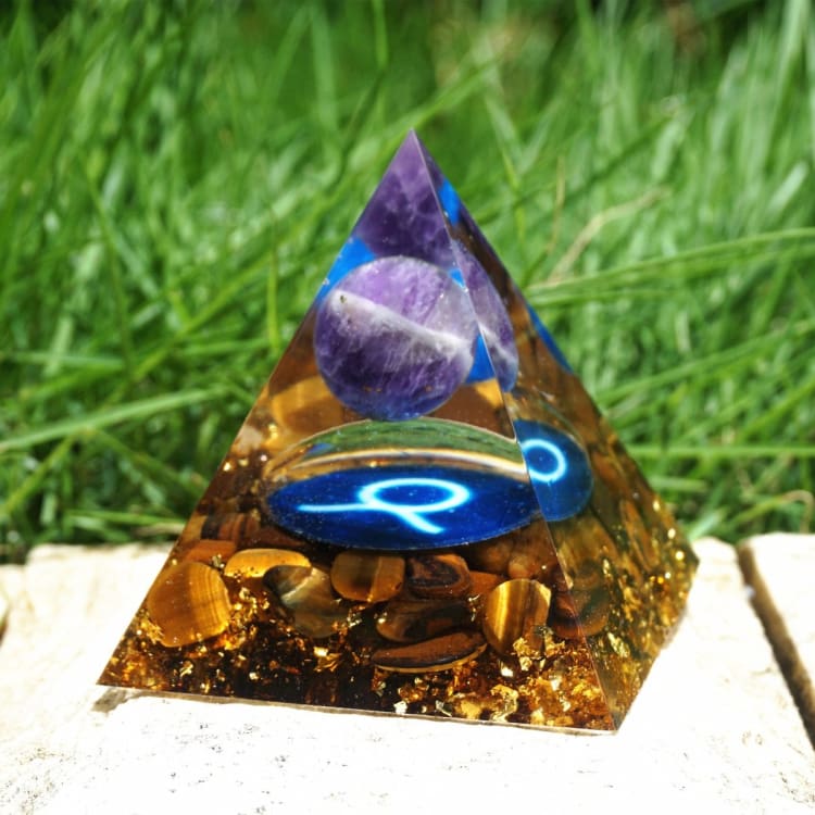 Pyramide du Zodiac en Orgonite symbole du Taureau - Décorations