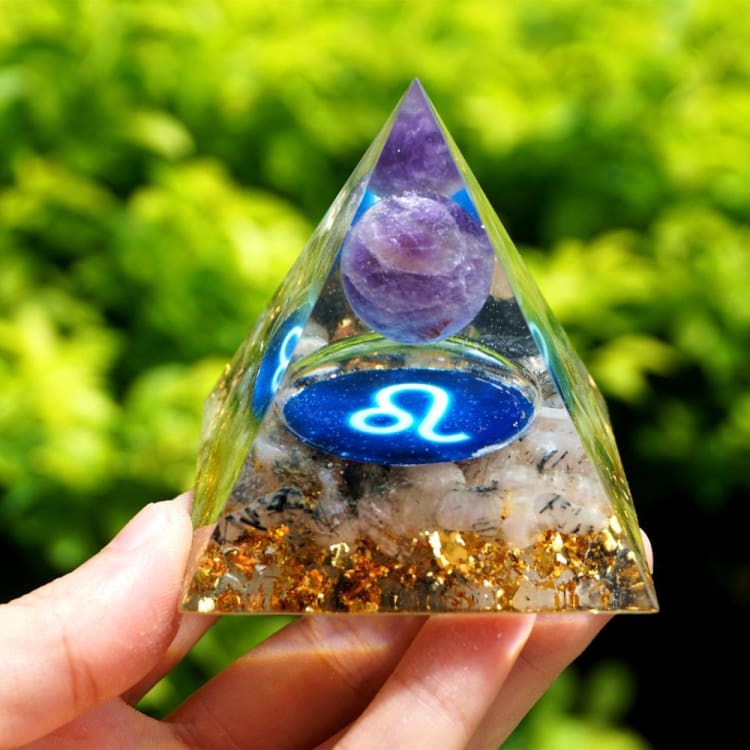 Pyramide du Zodiac en Orgonite de 10cm symbole du Lion - Décorations