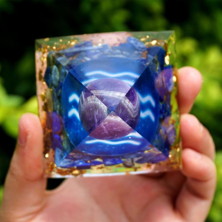 Pyramide du Zodiac en Orgonite symbole du Verseau - Décorations