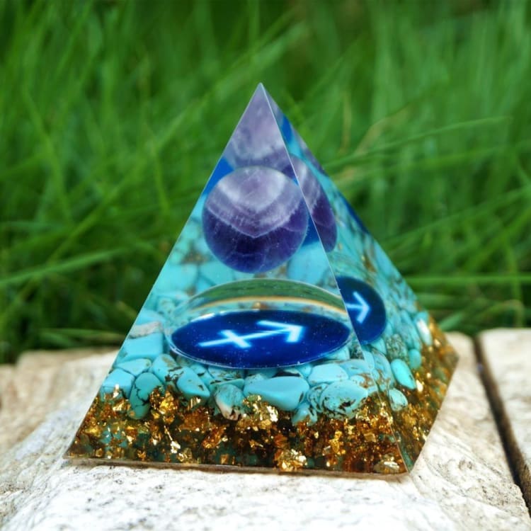 Pyramide du Zodiac en Orgonite symbole du Sagittaire - Décorations