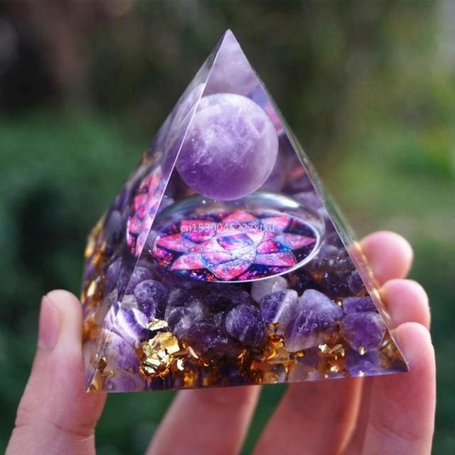 Pyramide en Orgonite et Améthyste de 10cm - Décorations