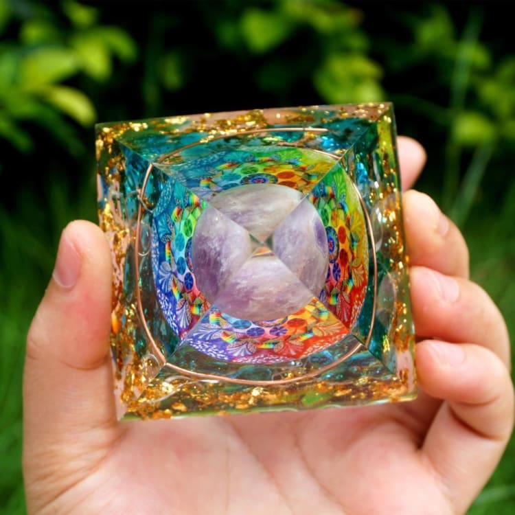 Pyramide en Orgonite et Célestine de 10cm - Décorations