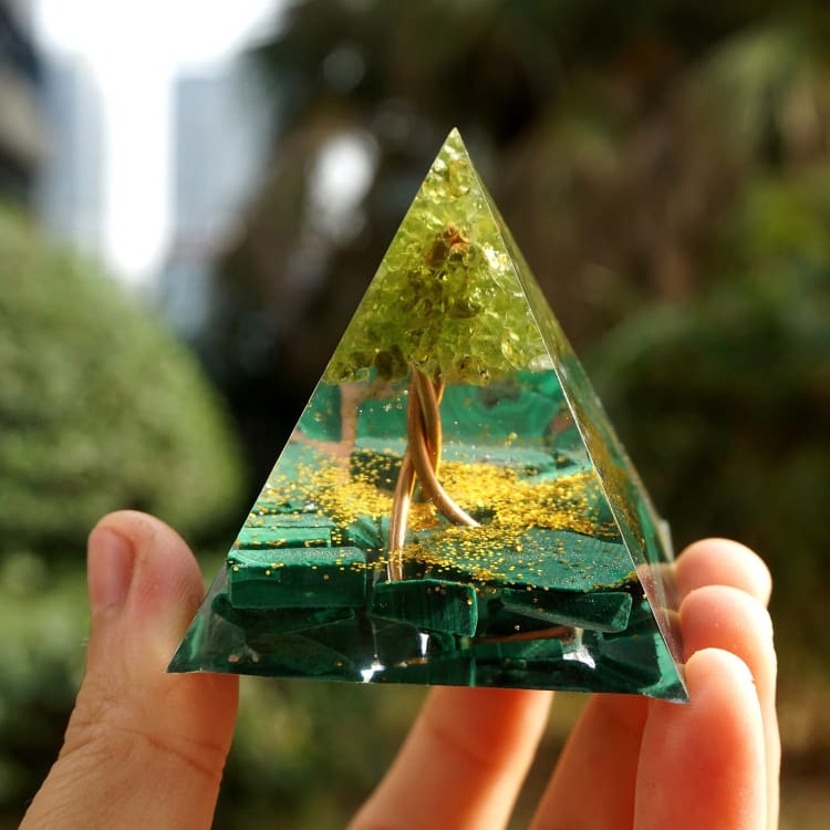 Pyramide en Orgonite et Aventurine et de 10cm - Décorations