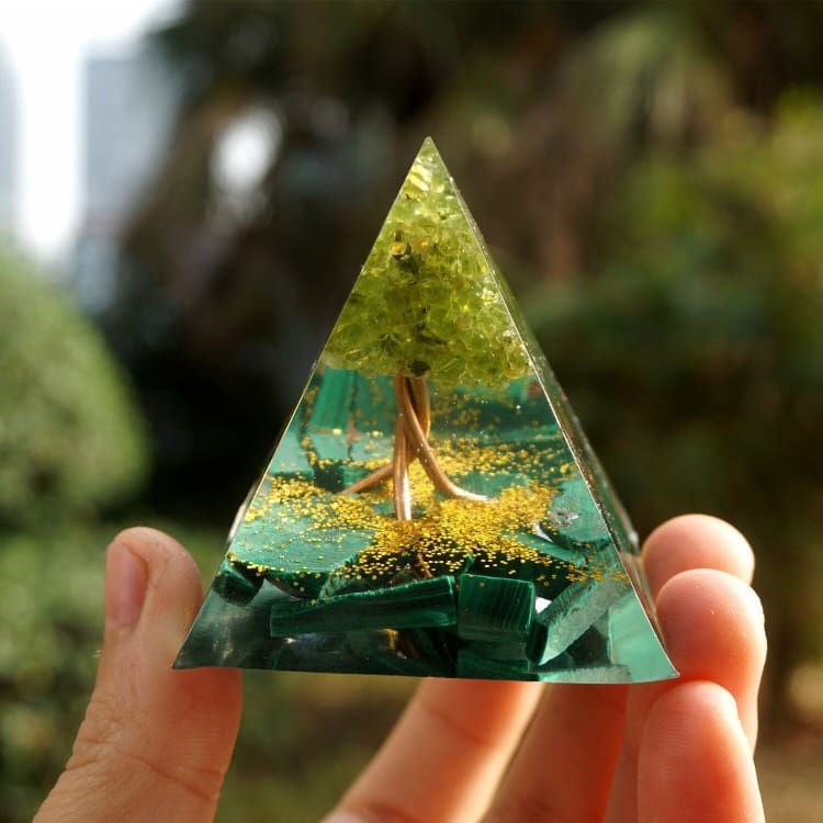 Pyramide en Orgonite et Aventurine et de 10cm - Décorations