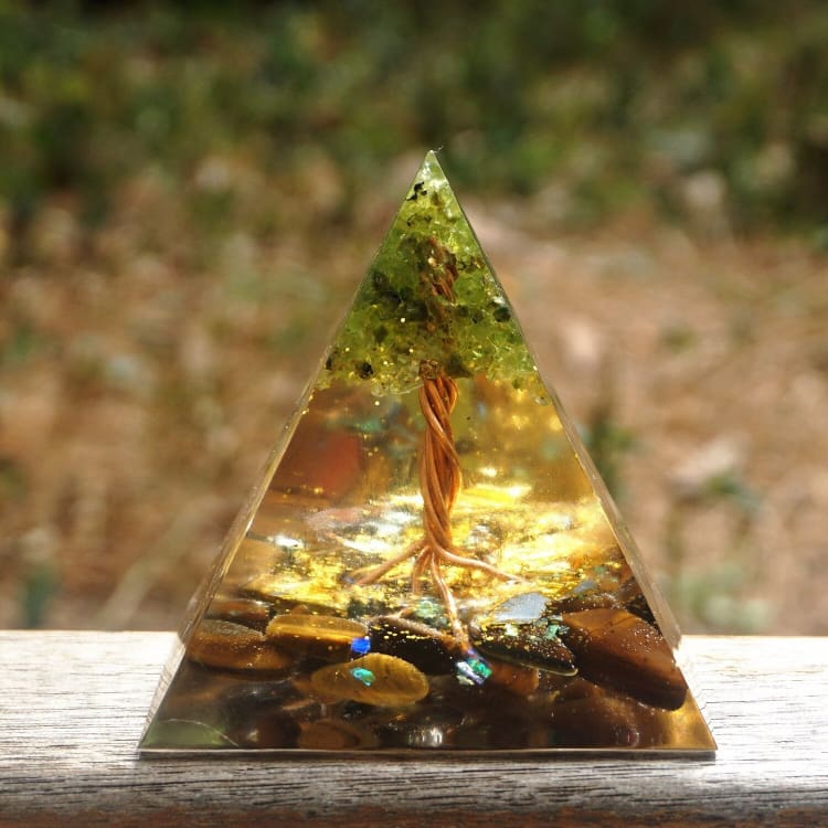 Pyramide en Orgonite et Oeil de Tigre de 10cm - Décorations