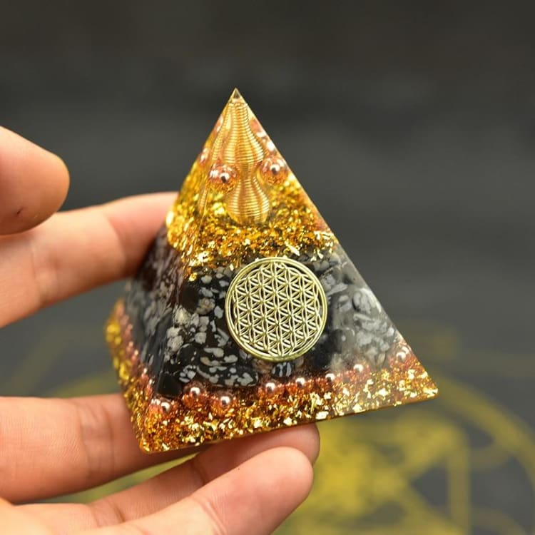 Pyramide Orgonite ’Relaxation et Protection’